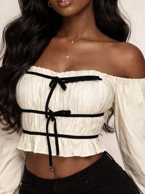 Thirty Thirty L/A Cream Smocked Milkmaid Renaissance Crop Blouse Size L